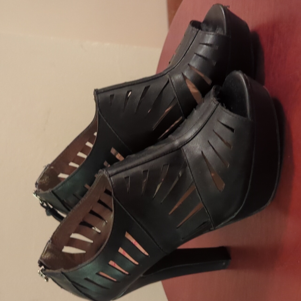 Leather 5in heels